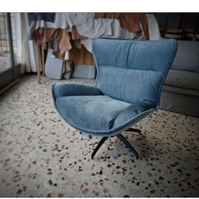 Lounge arm chair
