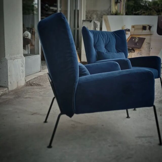 Contract armchair